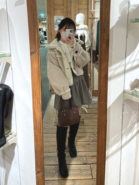 「ボウタイブラウス」｜「アイテム（トレンチコート）」を使った、moekaさん（レディース・156cm）の冬コーディネート