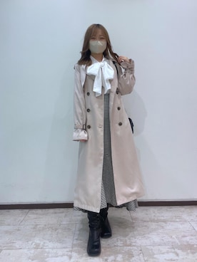 「ボウタイブラウス」｜「アイテム（トレンチコート）」を使った、moekaさん（レディース・156cm）の冬コーディネート