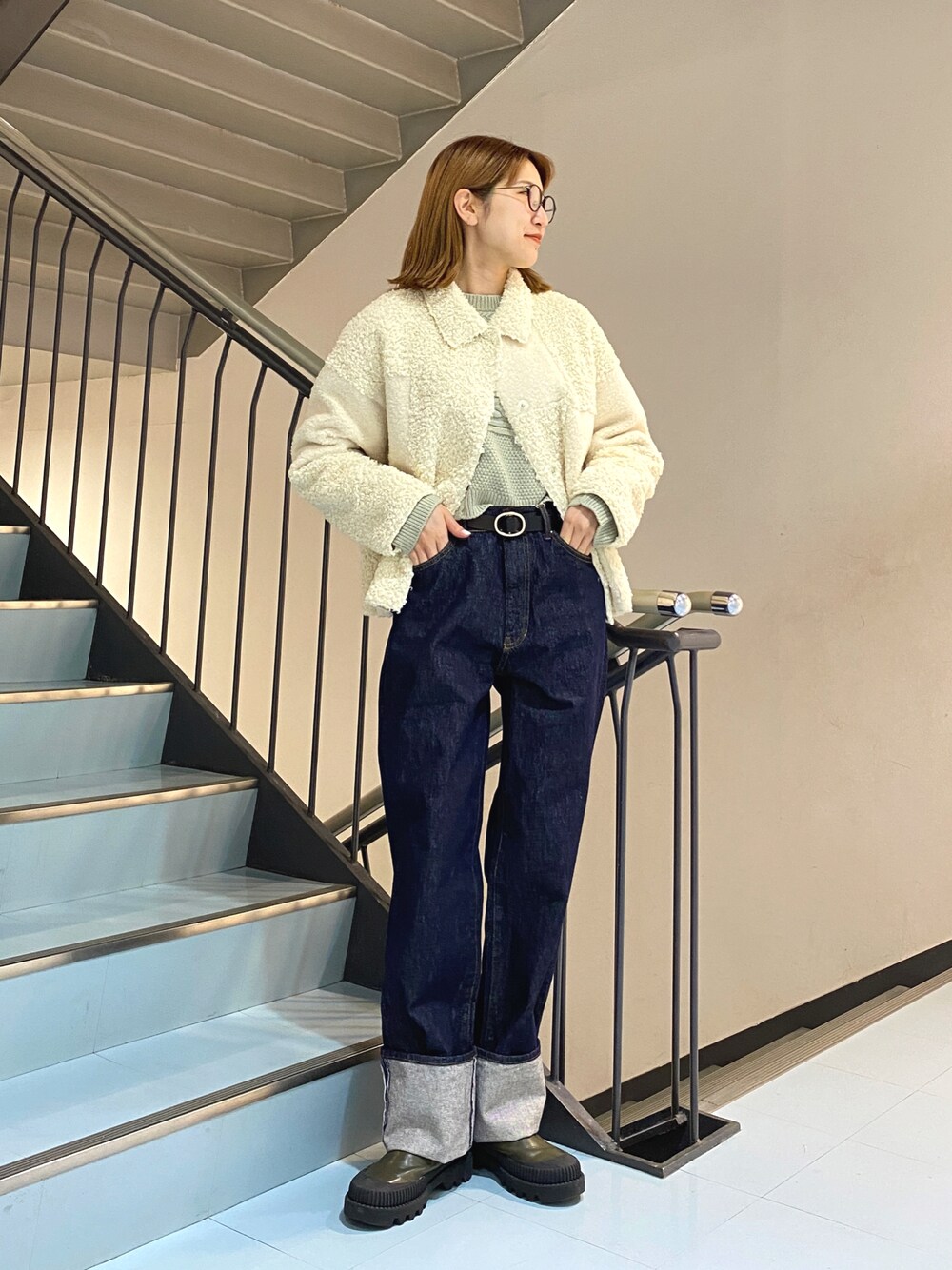 ケーブルパッチワークショートニットを使った人気ファッション