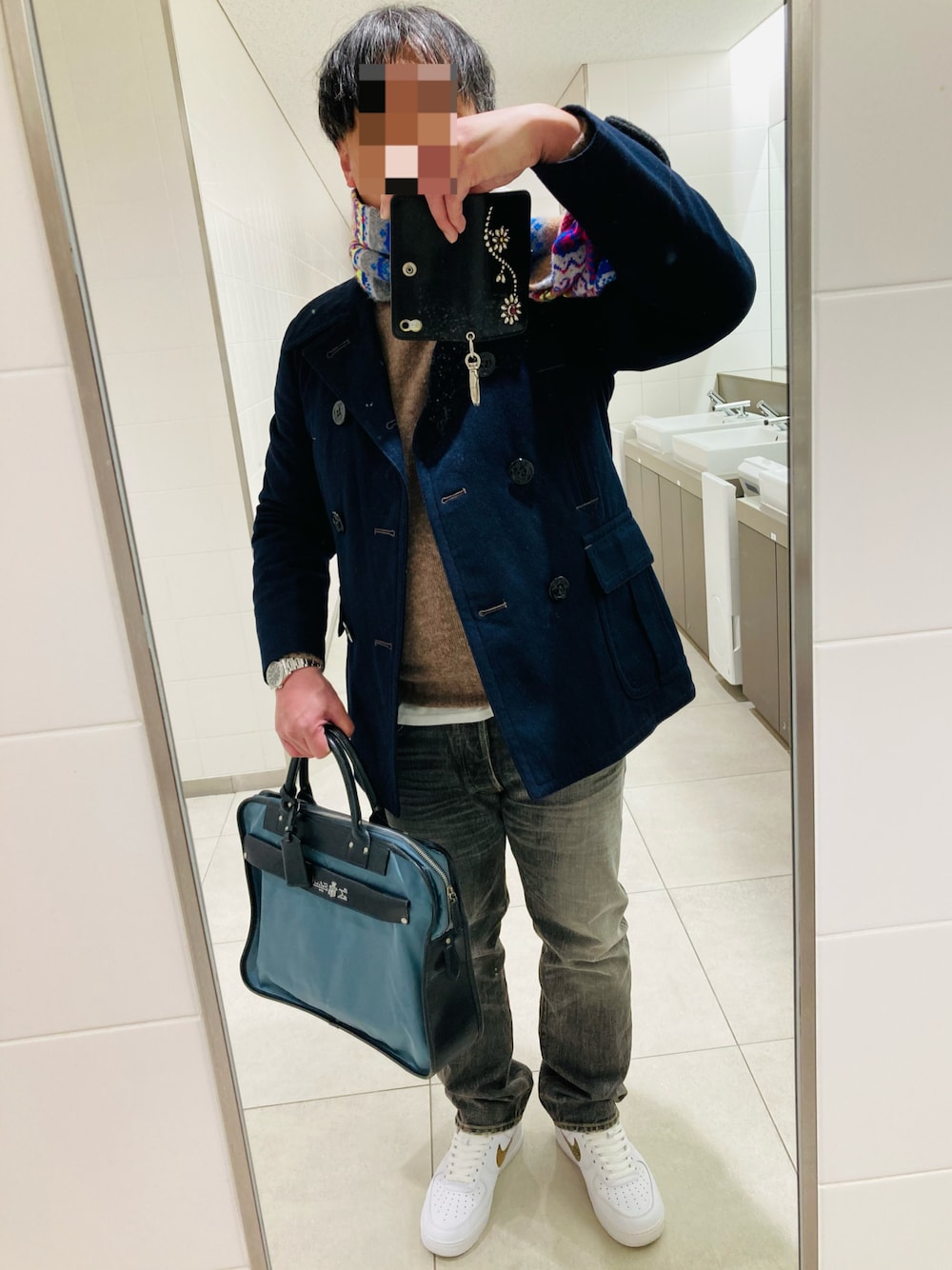 「RRLのLOW STRAIGHT（デニムパンツ、グレー系）」を使った、classicoairさん（メンズ・172cm）の冬コーディネートの1枚目の写真