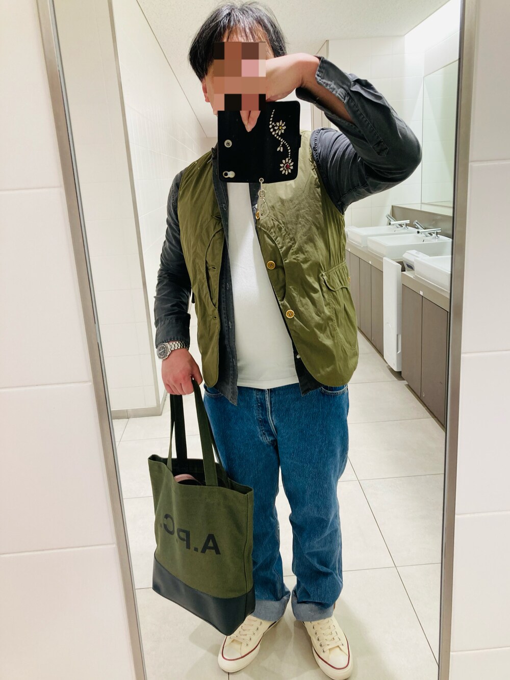 「Levi'sのデッドストック メキシコ製 501 デニムパンツ（デニムパンツ、ブルー系）」を使った、classicoairさん（メンズ・172cm）の春コーディネートの1枚目の写真