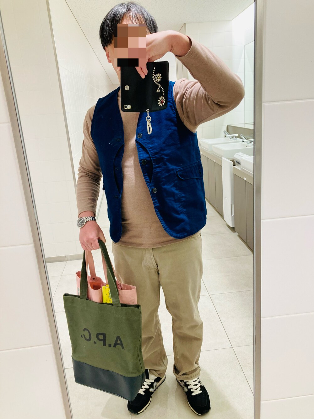 「Levi'sの90s 501 PRESHRUNK JEANS MADE IN USA（デニムパンツ、ベージュ系）」を使った、classicoairさん（メンズ・172cm）の春コーディネートの1枚目の写真