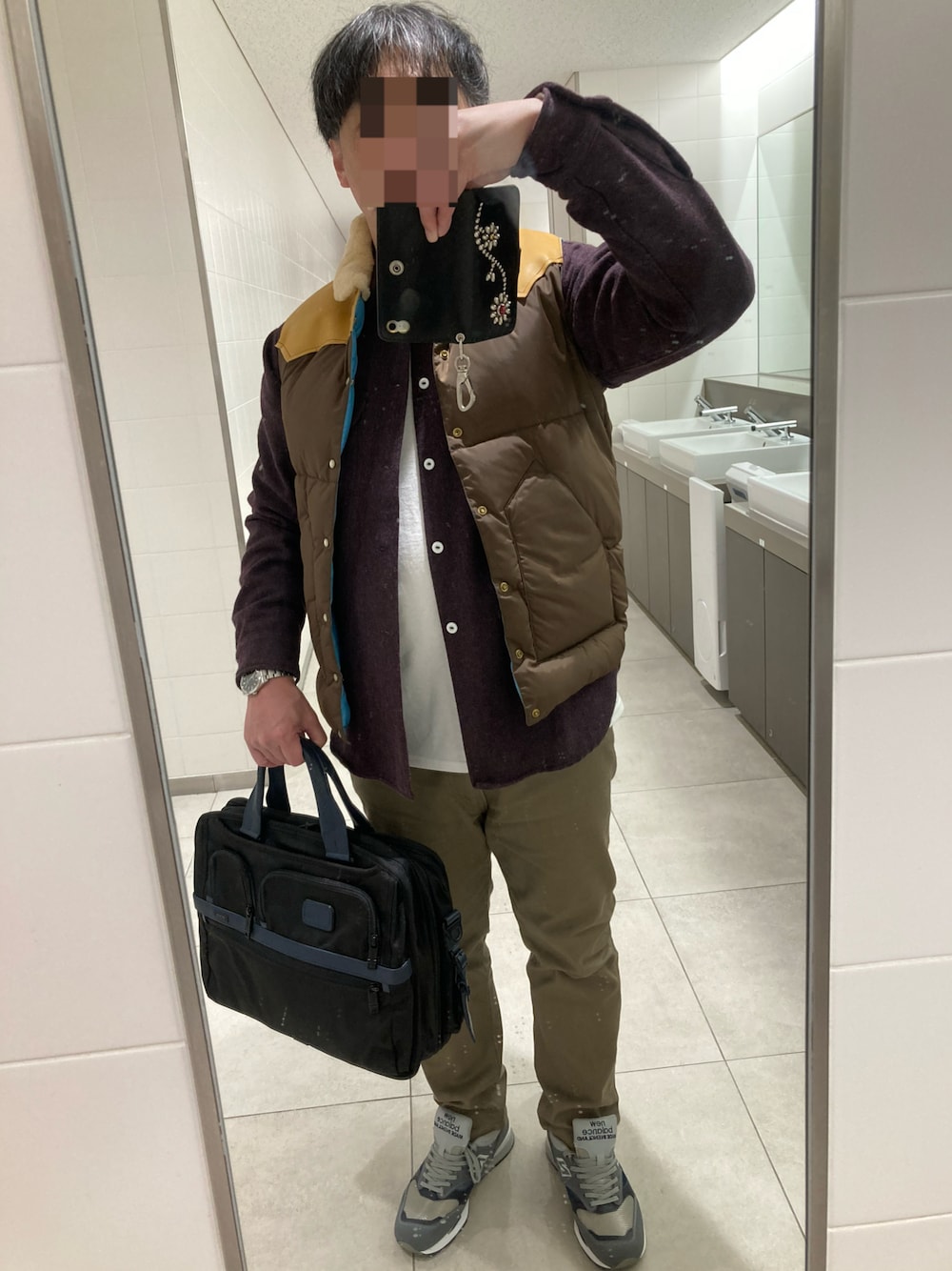 「POST O'ALLSのウールシャツ （トップス、ブラウン系）」を使った、classicoairさん（メンズ・172cm）の冬コーディネートの1枚目の写真