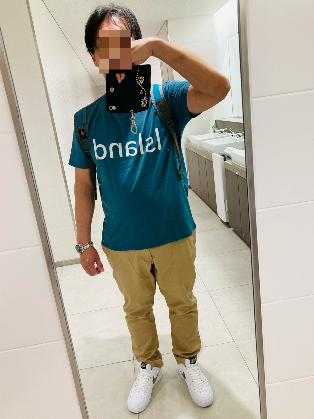 「SancaのCROPPED BAKER PANTS（チノパンツ、ベージュ系）」を使った、classicoairさん（メンズ・172cm）の夏コーディネートの1枚目の写真