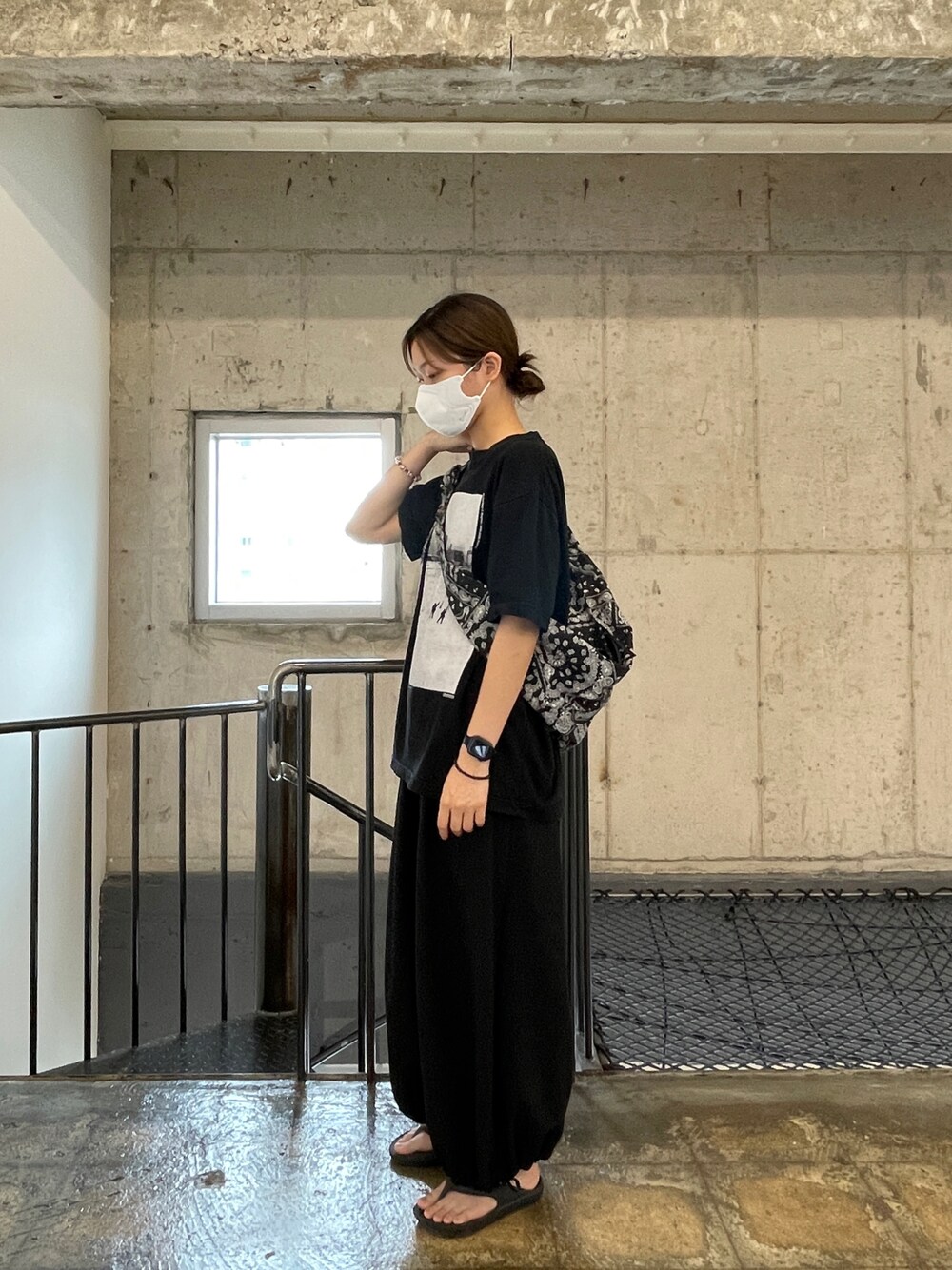 「summer、minsobi、minsobi_official、minsobi_daily、daily look、black、WIDE SILHOUETTE STYLE、Wide Pants」｜「RICHARDSONの【Richardson/リチャードソン】Hiroji Kubota Tシャツ（Tシャツ/カットソー、ブラック系）」を使った、fey0ppさん（レディース・165cm）の夏コーディネートの1枚目の写真