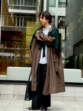 「stein（シュタイン）のアイテム（パンツ）」を使った、岩切 健一郎さん（メンズ・169cm）の春コーディネート