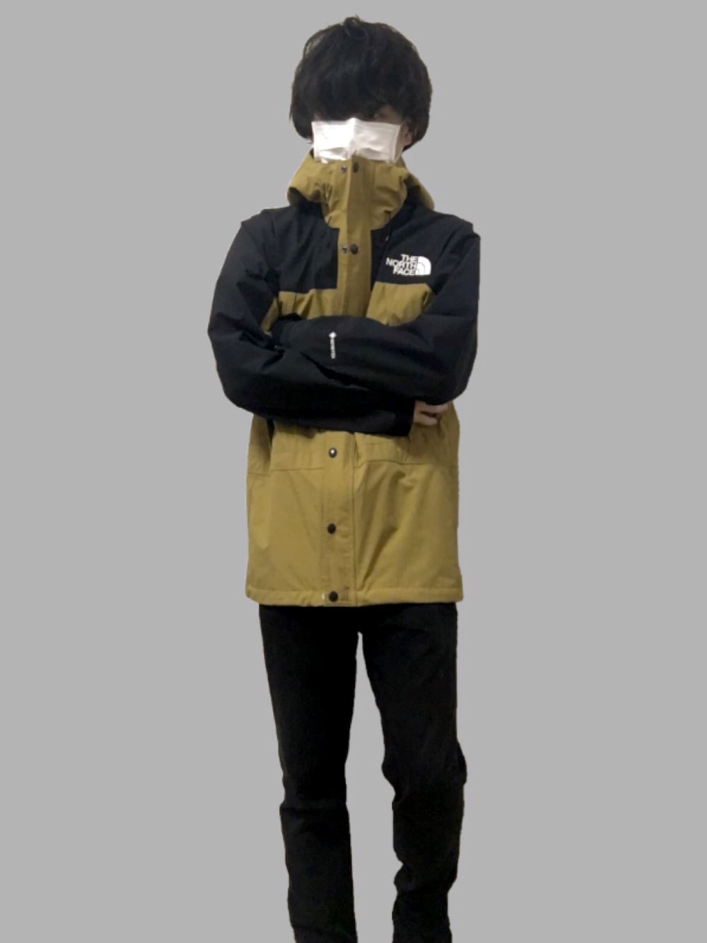 THE NORTH FACEのマウンテンパーカーを使った「ブリティッシュカーキ