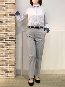 「TOKYO SHIRTS（トウキョウシャツ）の形態安定ノーアイロン レギュラー 長袖ビジネスワイシャツ（ビジネスシャツ、パープル系）」を使った、BRICK HOUSE by Tokyo Shirts 静岡マークイズ店さん（レディース・155cm）の春コーディネート