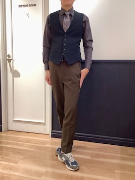 「アイテム（ビジネスシャツ）」を使った、TOKYO SHIRTS 大阪クロスト店さん（メンズ・177cm）の秋コーディネート