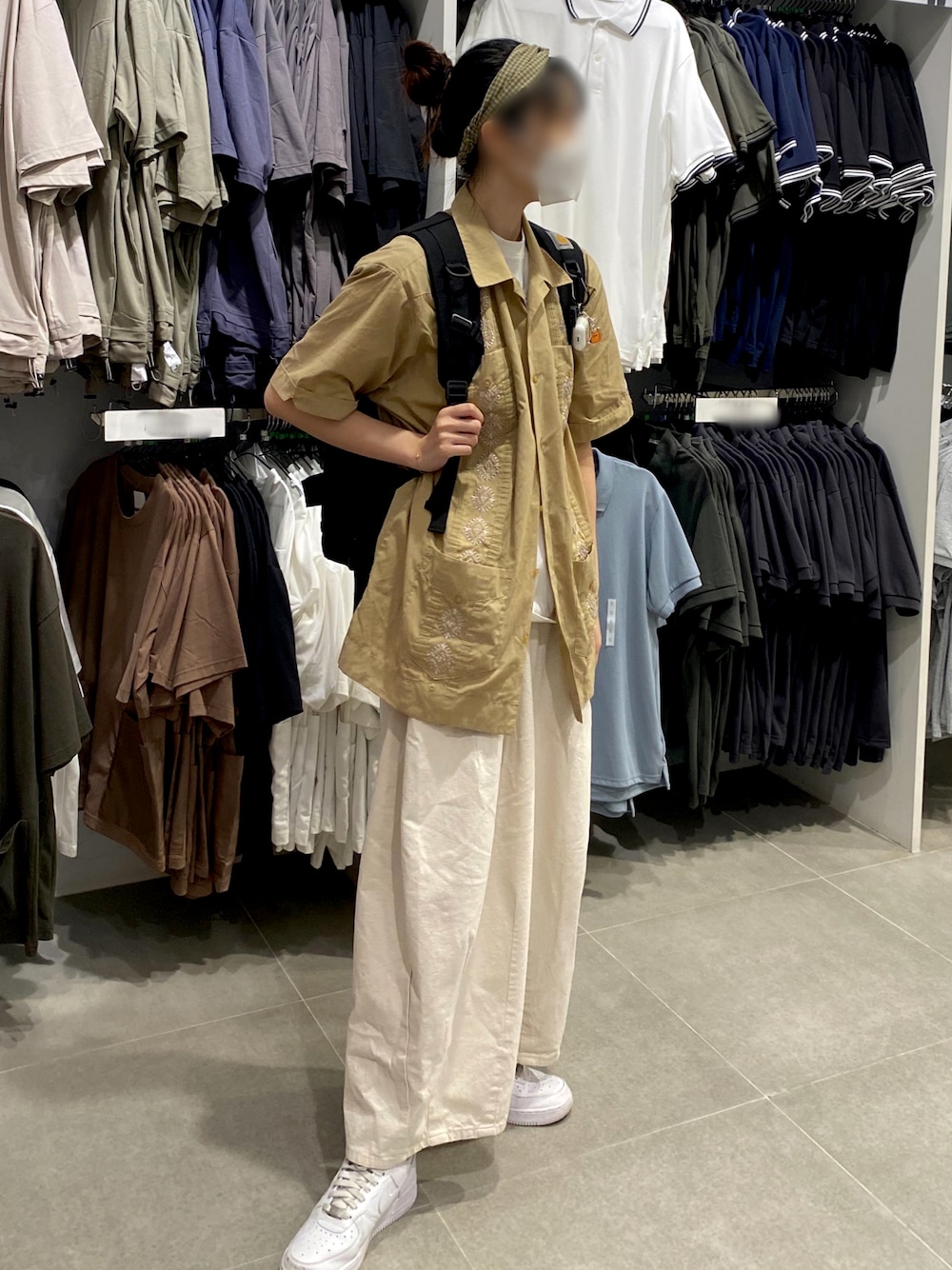 「ootd、古着、高身長女子、リラックススタイル、秋カラー、カジュアルコーデ、秋コーデ」｜「costesのアイテム（チノパンツ、ベージュ系）」を使った、ゆきさん（レディース・171cm）の秋コーディネートの1枚目の写真