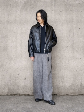 「WYM LIDNM（ウィム バイ リドム）のARTIFICIAL GRAIN / FAUX SUEDE ZIP BLOUSON（ブルゾン、ブラック系）」を使った、suguruさん（メンズ・180cm）の春コーディネート