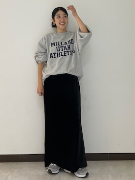「アイテム（スウェット）」を使った、峯村真由さん（レディース・158cm・20代）の秋コーディネート