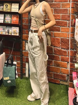 「H&M（エイチ・アンド・エム）のアイテム（パンツ、ホワイト系）」を使った、624gurlさん（レディース・151cm）の春コーディネート