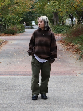 「グラデーションニット」｜「アイテム（チノパンツ）」を使った、Kieさん（レディース・153cm）の冬コーディネート