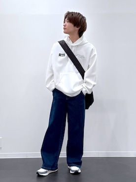 「LAKOLE（ラコレ）のアイテム（パーカー）」を使った、おばてぃーさん（メンズ・169cm）の春コーディネート