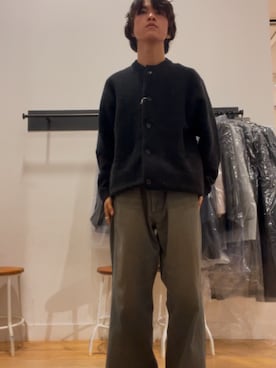 「URBAN RESEARCH DOORS（アーバンリサーチドアーズ）の『XLサイズ/WEB限定』ハミルトンウールガーターカーディガン（カーディガン/ボレロ、グレー系）」を使った、Yuichiroさん（メンズ・171cm）の冬コーディネート