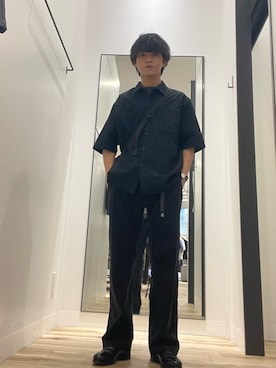 「URBAN RESEARCH（アーバンリサーチ）のCOOL DOTS SHORT-SLEEVE SHIRTS（シャツ/ブラウス、ブラック系）」を使った、Yuichiroさん（メンズ・171cm）の春コーディネート