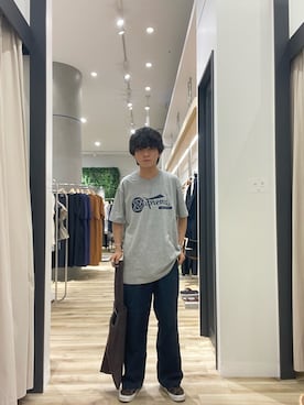「URBAN RESEARCH（アーバンリサーチ）のBONGUSTA　NARAM TOTEBAG SOLID（トートバッグ、ブラウン系）」を使った、Yuichiroさん（メンズ・171cm）の夏コーディネート