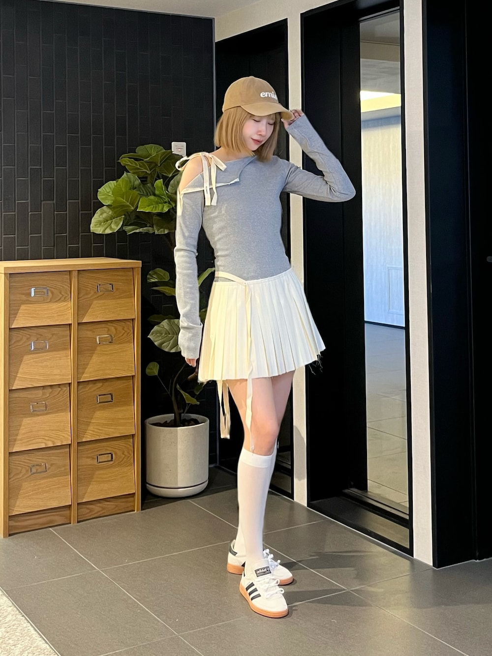 ZLY0924🍒さんの（emis）を使ったコーディネートの1枚目の写真