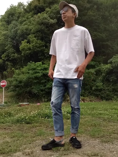 デニム大好きおじさん夏は白Ｔさんのコーディネート