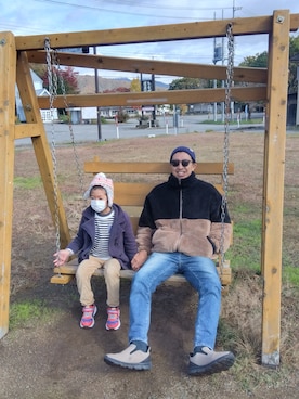 「アイテム（スリッポン）」を使った、よく食べてよく寝て音楽聴いて時々旅行さん（メンズ・180cm）の秋コーディネート