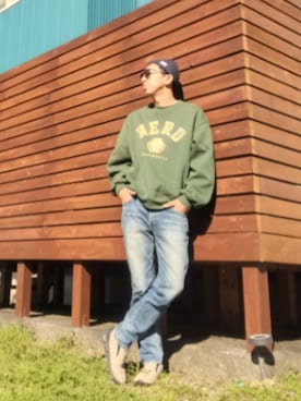 「アイテム（スリッポン）」を使った、よく食べてよく寝て音楽聴いて時々旅行さん（メンズ・180cm）の秋コーディネート