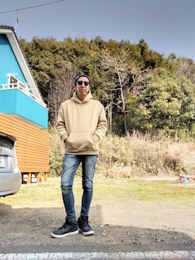 「ヒラキ（ヒラキ）のアイテム（スニーカー）」を使った、デニム大好きおじさん夏は白Ｔさん（メンズ・180cm）の春コーディネート