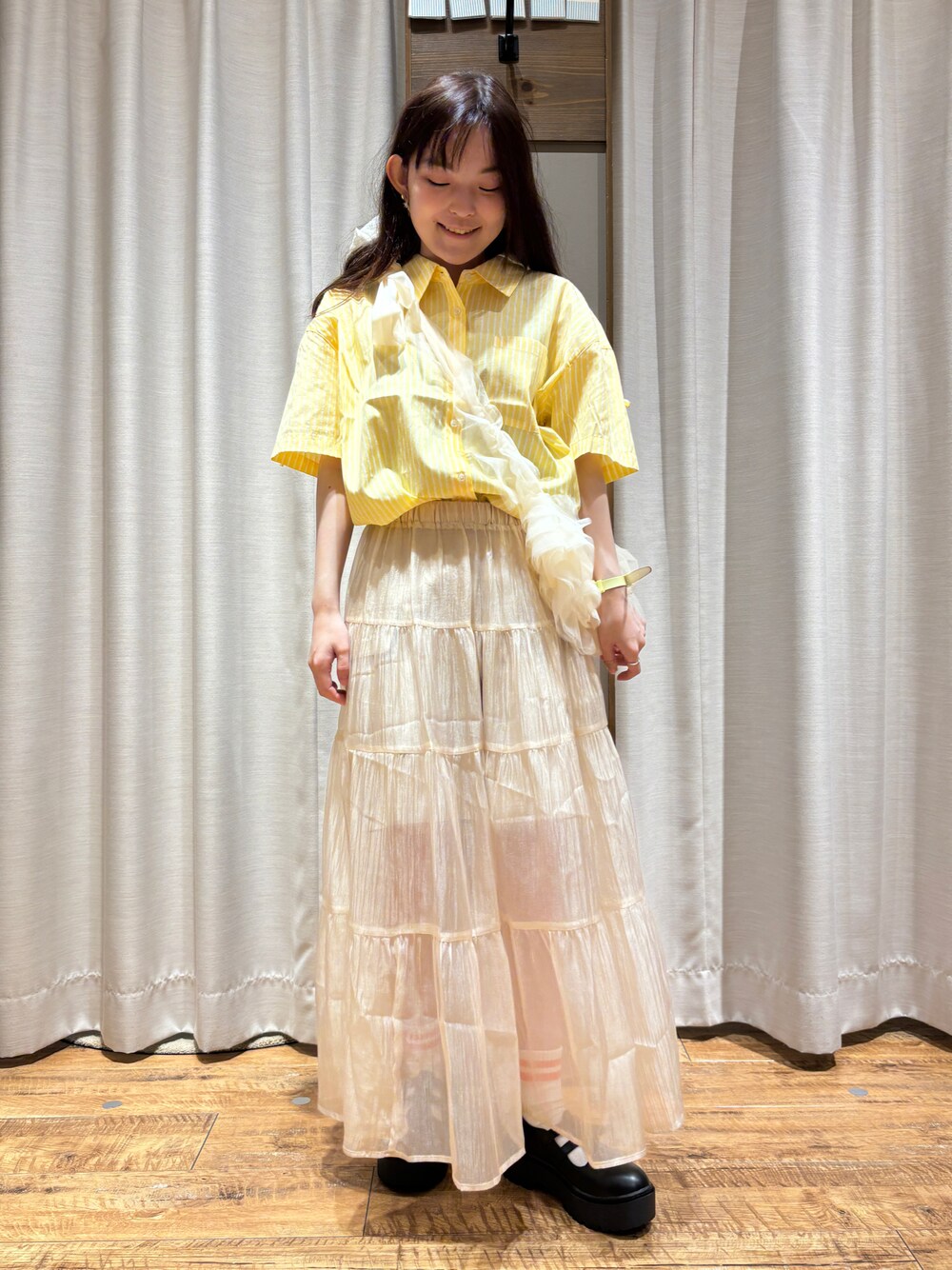 「ehka sopoの2WAYシアーティアードスカート（スカート、ホワイト系）」を使った、まなみさん（レディース・149cm）の夏コーディネートの1枚目の写真
