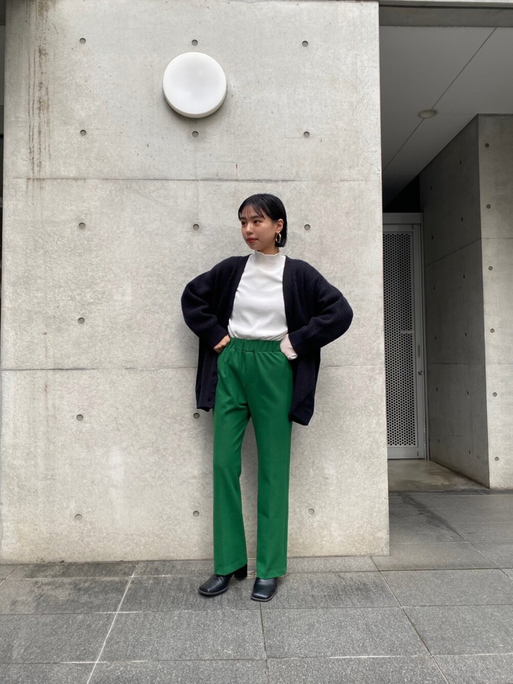 「オトナカジュアル、冬、ラクチンコーデ、大人コーデ、ニットコーデ、カジュアルコーデ、シンプル、低身長コーデ、ootd」｜「FROMFIRST museeのアイテム（トップス、ホワイト系）」を使った、moekaさん（レディース・158cm）の冬コーディネートの1枚目の写真