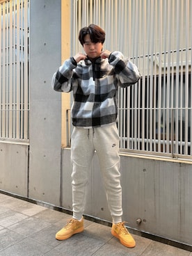 「アイテム（ブラック系）」を使った、NIKEKichijojiRunningさん（メンズ・180cm）の冬コーディネート