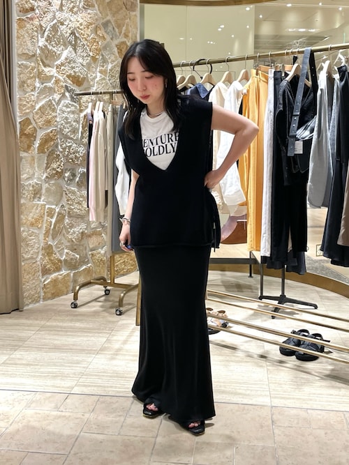 GALLARDA GALANTE 深Vニットプルオーバー ブラック GALLARDA GALANTE 深Vニットプルオーバー ブラック GALLARDA