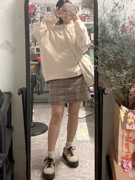 「oversize」｜「アイテム（その他シューズ）」を使った、liee🇹🇼さん（レディース・153cm）の秋コーディネート