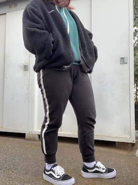 「CONVERSE（コンバース）のアイテム（ブルゾン）」を使った、いい女研究員さん（レディース・153cm）の冬コーディネート