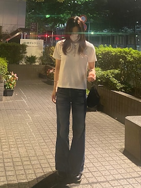 「リメイクデニム」｜「アイテム（バッグ）」を使った、サニさん（レディース・165cm）の秋コーディネート