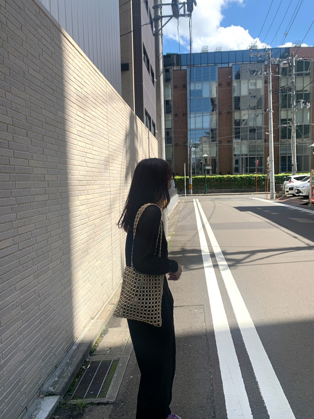 「休日スタイル、オトナ女子、カジュアル、UNIQLO、Kastane、クリアバッグ」｜「UNIQLOのアイテム（メガネ、ブラック系）」を使った、サニさん（レディース・165cm）の夏コーディネートの1枚目の写真