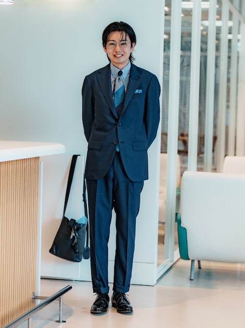 Holliday & Brown / シルク ドット柄 チーフ（ポケットチーフ