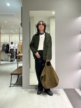 「URBAN RESEARCH（アーバンリサーチ）のSHIOTA　スーピマDENIM PANTSワイド#BOB（デニムパンツ、ブラック系）」を使った、tko(オッチー)さん（メンズ・174cm）の秋コーディネート