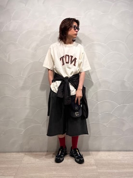 「オフィスカジュアル」｜「アイテム（スニーカー、ブラック系）」を使った、tkoさん（メンズ・174cm）の夏コーディネート