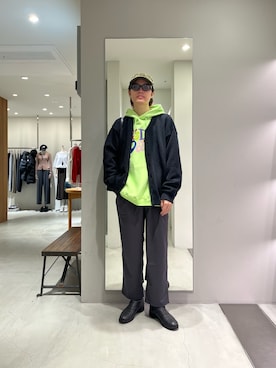 「Wide Dad（ワイドダッド）のWide Dad　GRAPHIC HOODIE WITH HATCH（パーカー、グリーン系）」を使った、tko(オッチー)さん（メンズ・174cm）の秋コーディネート