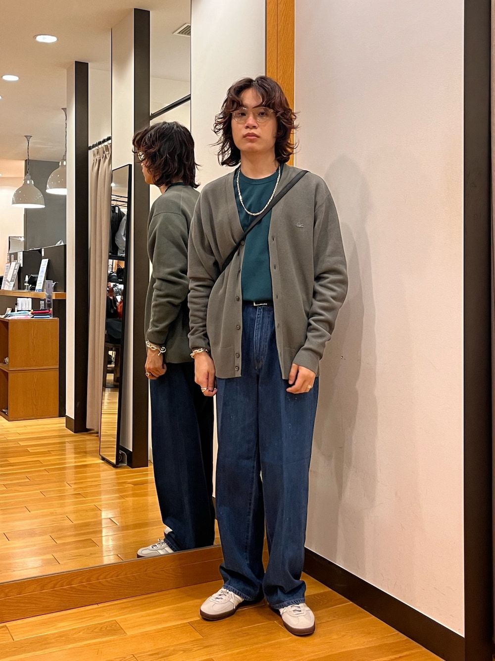 別注』LACOSTE×URBAN RESEARCH CARDIGANを使った人気