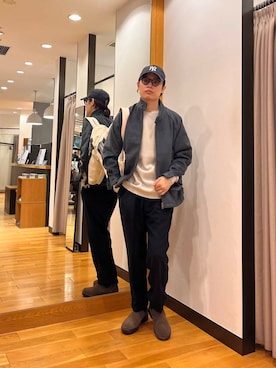 「カシミヤ」｜「アイテム（スラックス）」を使った、tkoさん（メンズ・174cm）の秋コーディネート