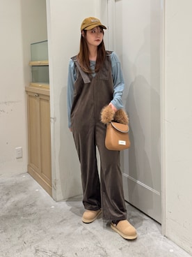 「アイテム（サロペット/オーバーオール、ブラウン系）」を使った、ちなさん（レディース・162cm）の秋コーディネート