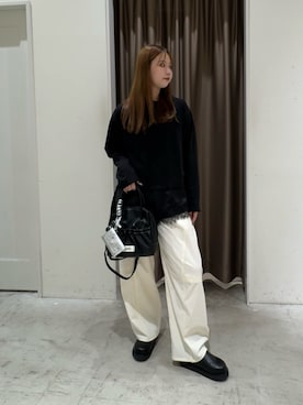「CIAOPANIC TYPY（チャオパニックティピー）の∴【前後2WAY】ヘンリーネックサテンレースドッキングシアースラブTee（Tシャツ/カットソー、ブラック系）」を使った、ちなさん（レディース・162cm）の秋コーディネート