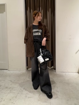 「CIAOPANIC TYPY（チャオパニックティピー）の∴アシッドウォッシュカレッジロゴオーバーTee（Tシャツ/カットソー、グレー系）」を使った、ちなさん（レディース・162cm）の秋コーディネート