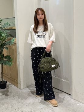 「CIAOPANIC TYPY（チャオパニックティピー）の∴アシッドウォッシュカレッジロゴオーバーTee（Tシャツ/カットソー、グレー系）」を使った、ちなさん（レディース・162cm）の秋コーディネート