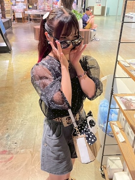 「アイテム（かごバッグ）」を使った、彩さん（レディース・143cm）の秋コーディネート