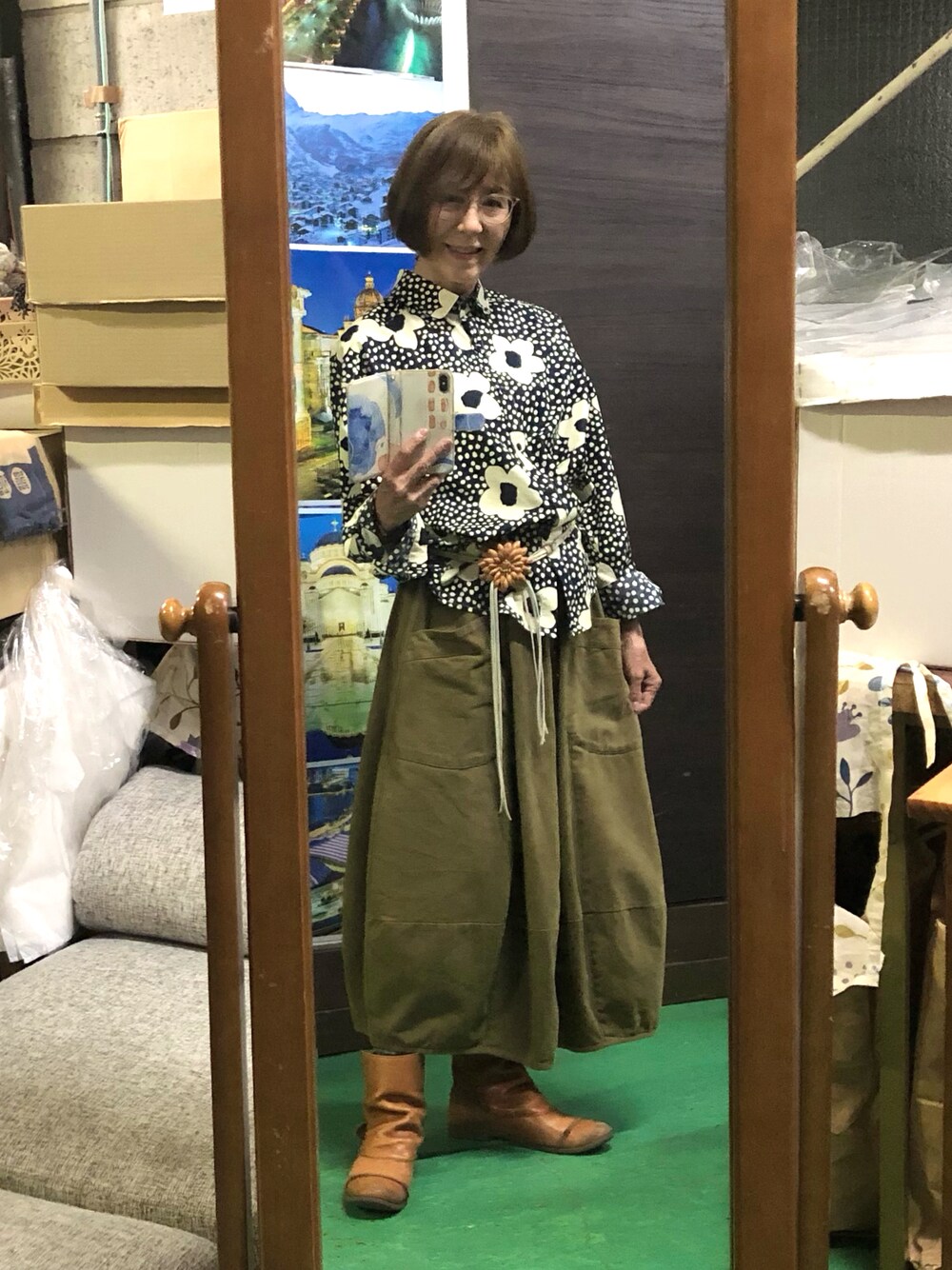 「シンプルコーデ、シャツスタイル、オトナカジュアル、コクーンスカート」｜「fal`beuのアイテム（スカート、ベージュ系）」を使った、ruadaisukiさん（レディース・158cm）の春コーディネートの1枚目の写真
