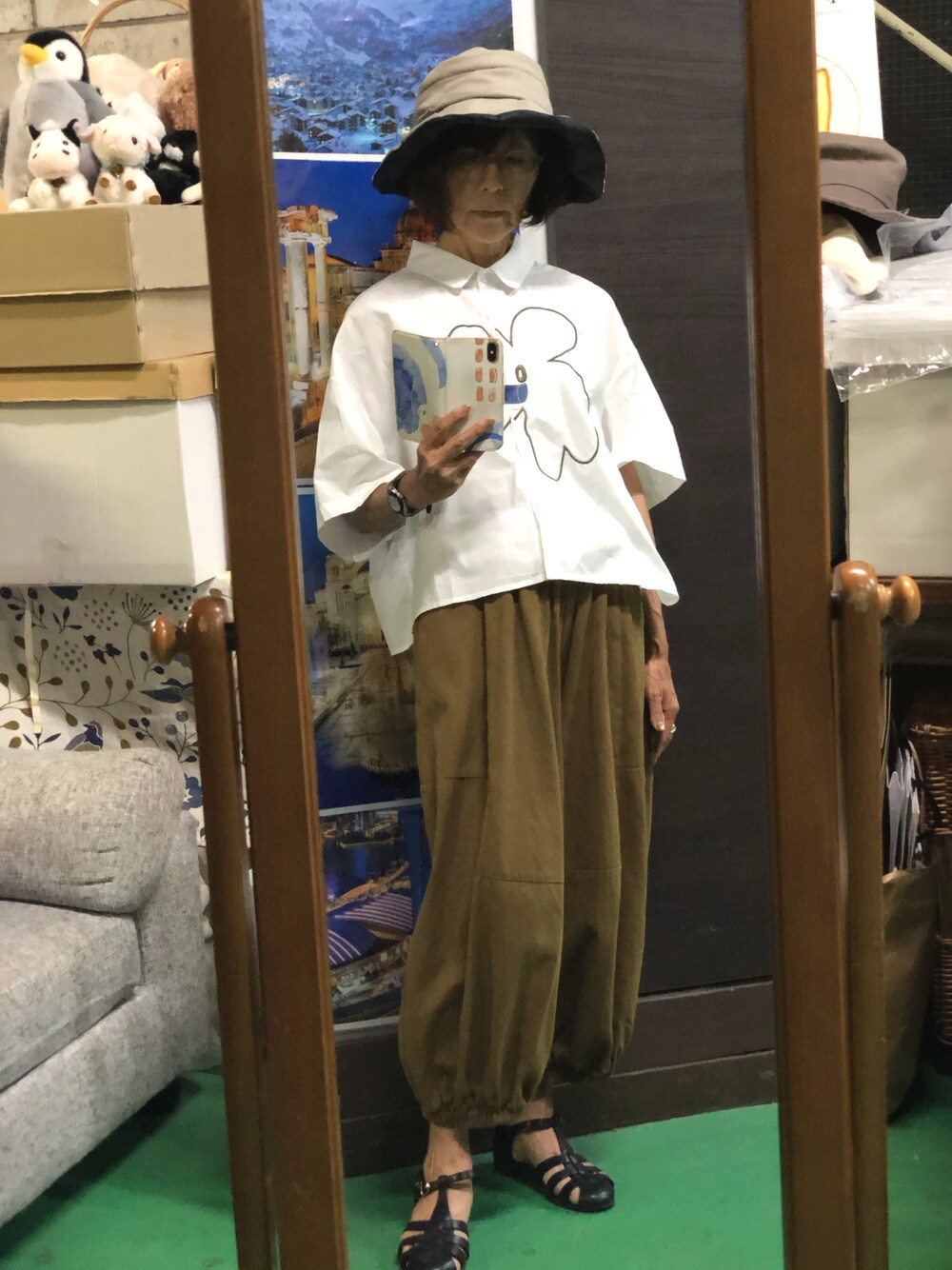 「カジュアルコーデ、初夏コーデ、大人かわいい、シャツスタイル」｜「BRILLANTEのアイテム（パンツ、ブラウン系）」を使った、ruadaisukiさん（レディース・158cm）の春コーディネートの1枚目の写真
