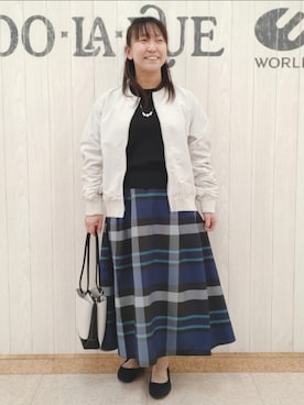「サマーニット」｜「アイテム（ブルゾン）」を使った、とろろさん（レディース・153cm）の春コーディネート