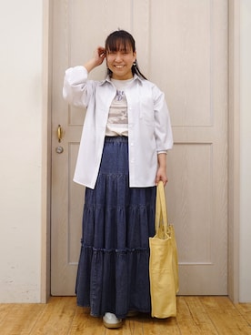 「SHOO・LA・RUE（シューラルー）の【ひんやり/UV/吸水速乾/洗濯後しわになりにくい】ラッシュガードにもなる ストライプシャツ（シャツ/ブラウス、グレー系）」を使った、とろろさん（レディース・153cm）の夏コーディネート